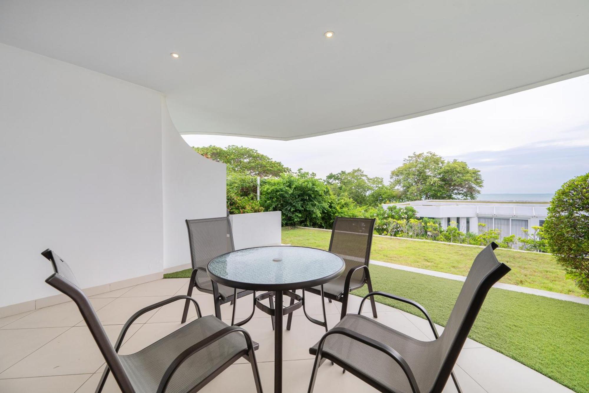 Pure Sunset Beach - Ocean View Room, Pattaya 나 좀티엔 외부 사진